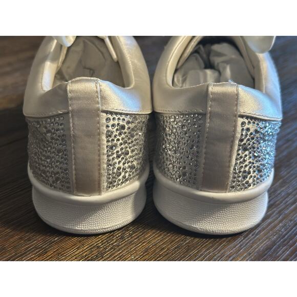 NEW Badgley Mischka crystal embellished satin wedding sneakers MARLA - SIZE 7 - Picture 10 of 10